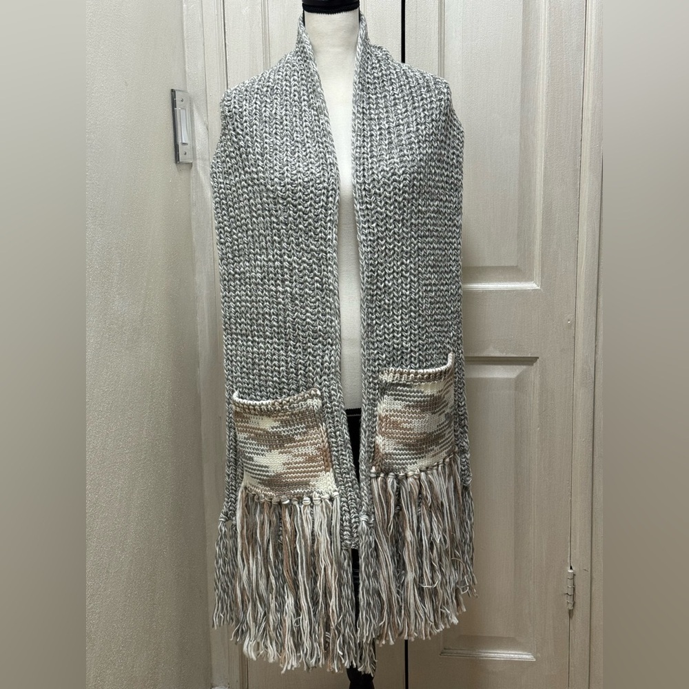 Anthropologie Fringed Pockets Knit Boho Scarf Grey/Beige - Picture 3 of 12